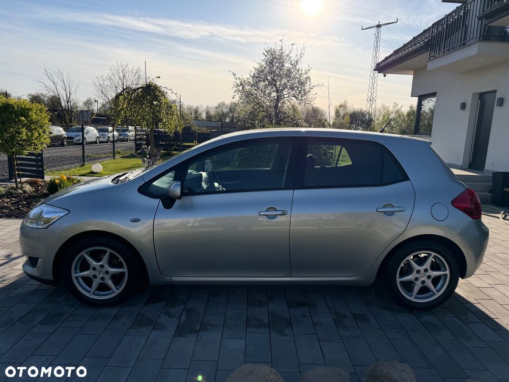 Toyota Auris 1.6 VVT-i Team - 2