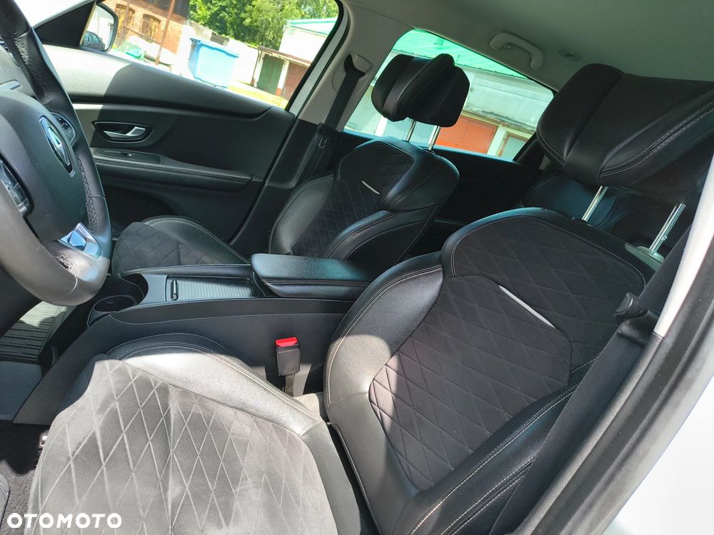 Renault Grand Scenic - 11