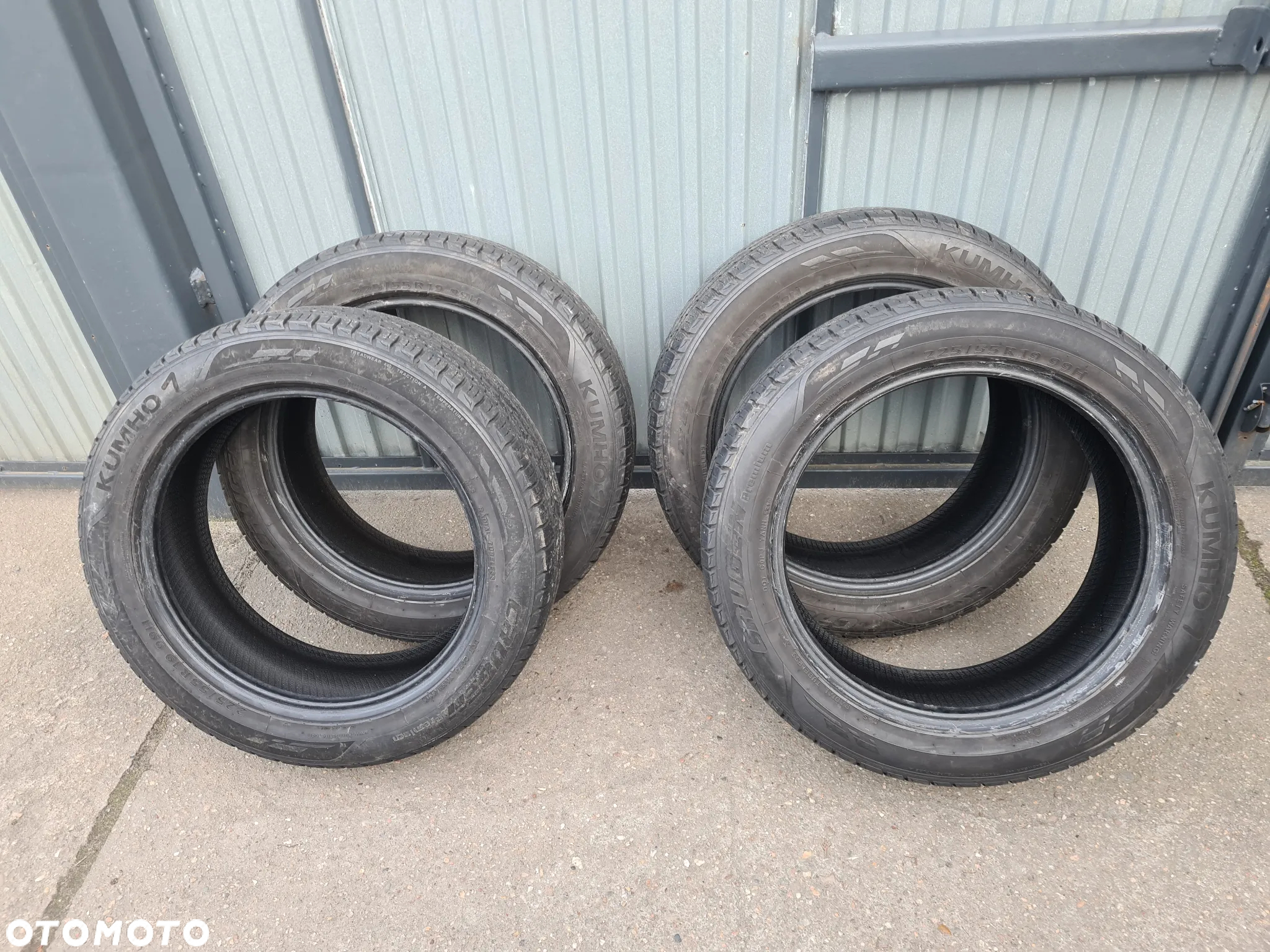 Kumho 1 Crugen Premium 225/55/19 - 2