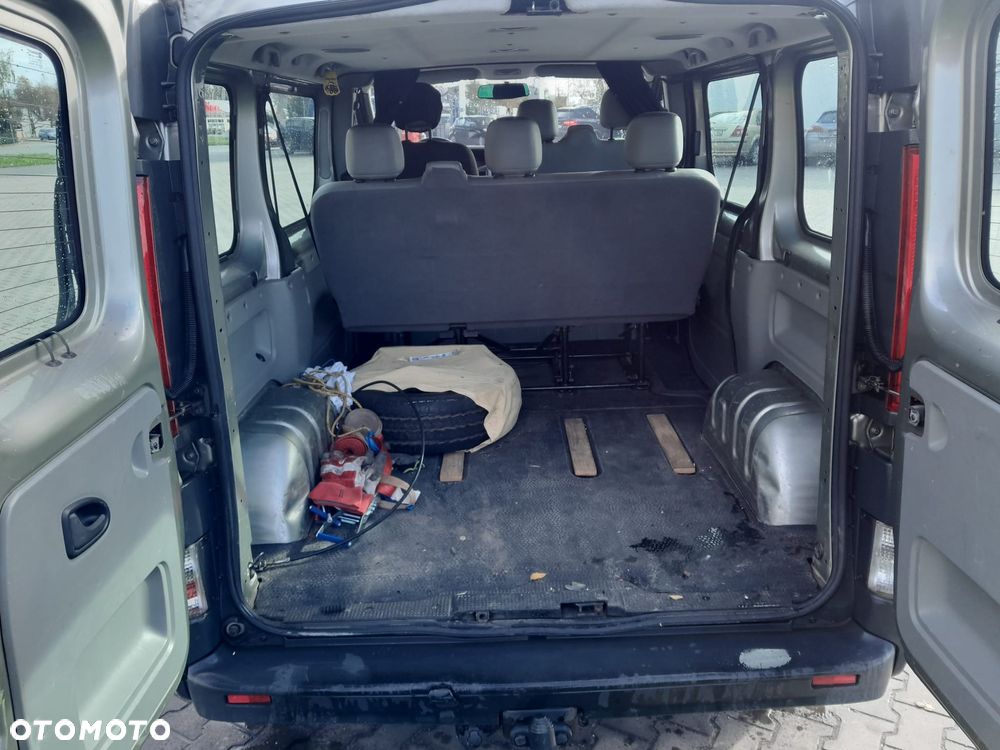 Opel Vivaro - 16