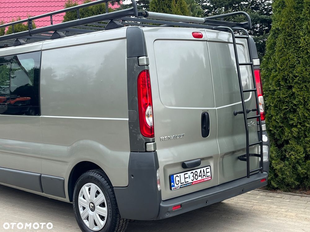 Renault Trafic - 12