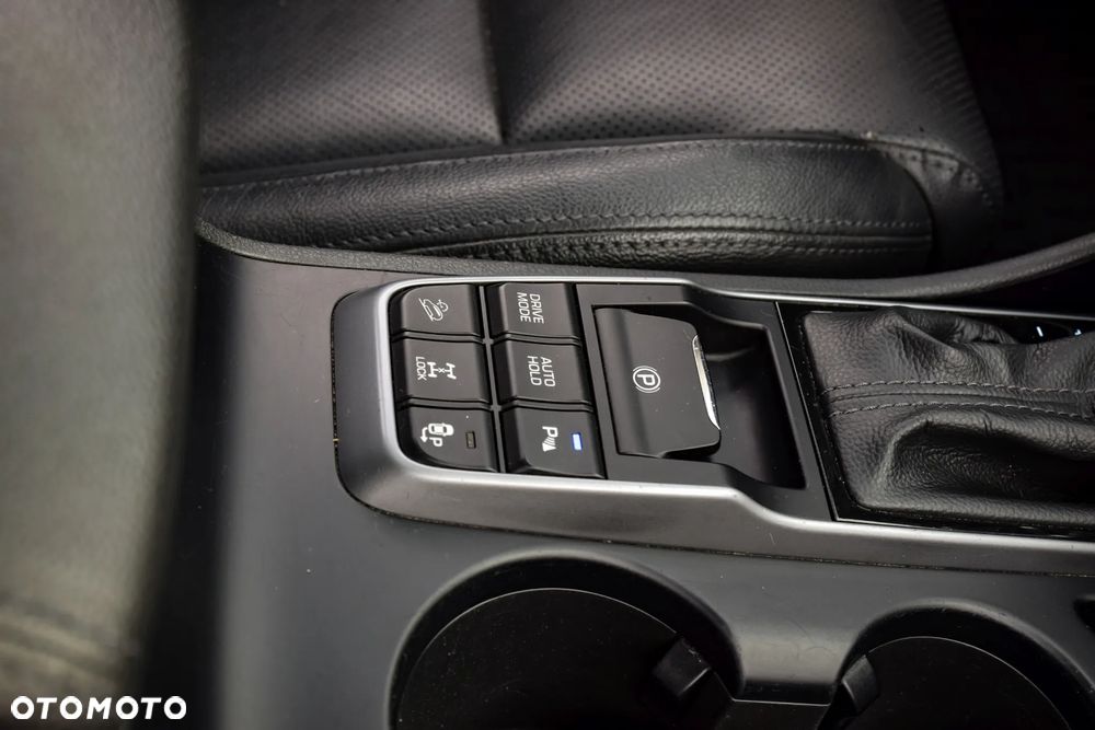 Hyundai Tucson 2.0 CRDI 4WD Automatik Premium - 24