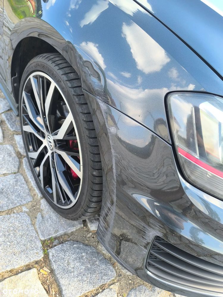 Volkswagen Golf - 19