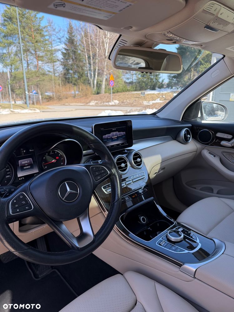 Mercedes-Benz GLC - 9