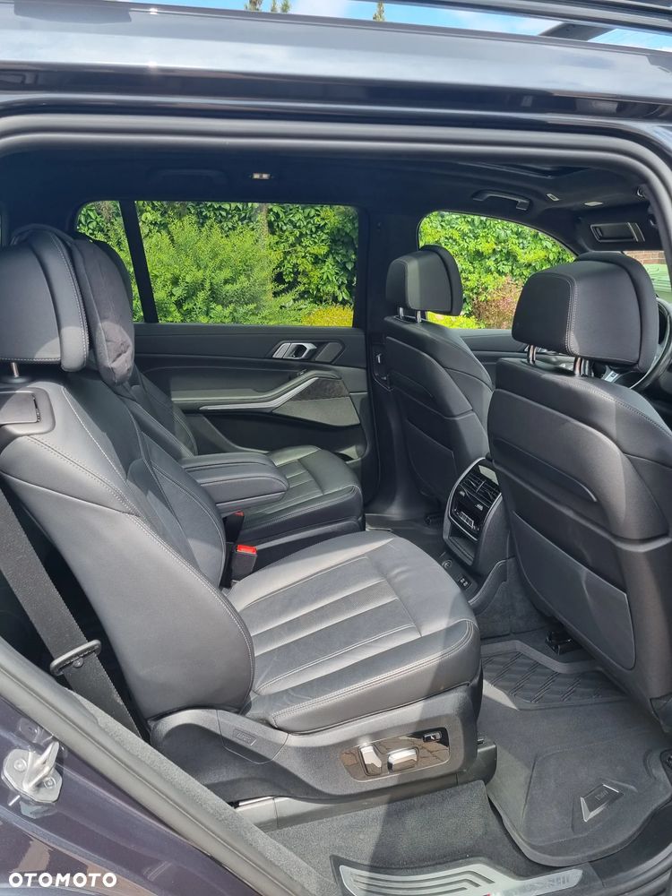 BMW X7 - 16