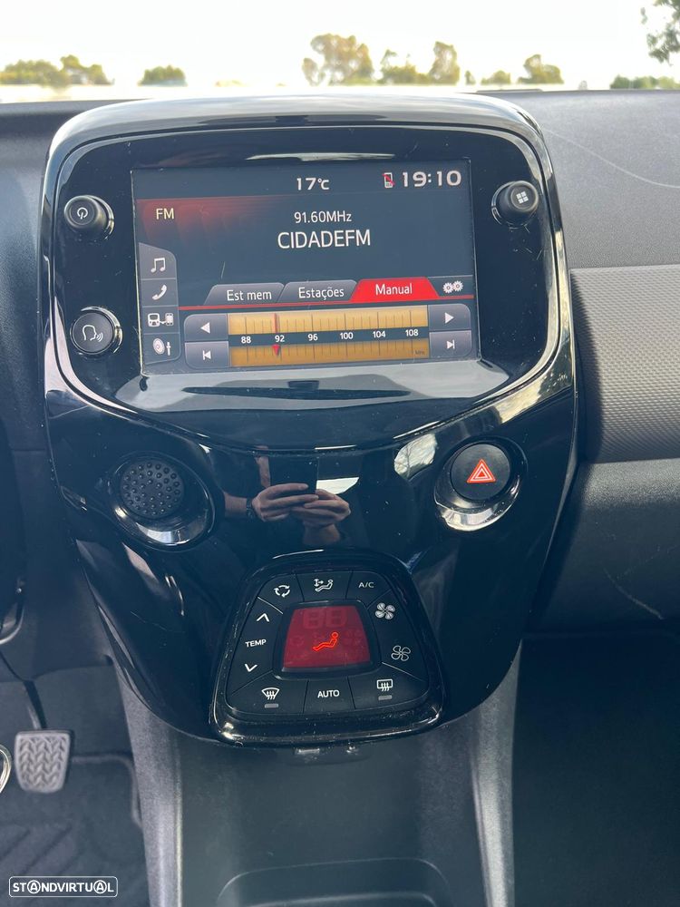 Peugeot 108 1.0 VTi Allure - 19