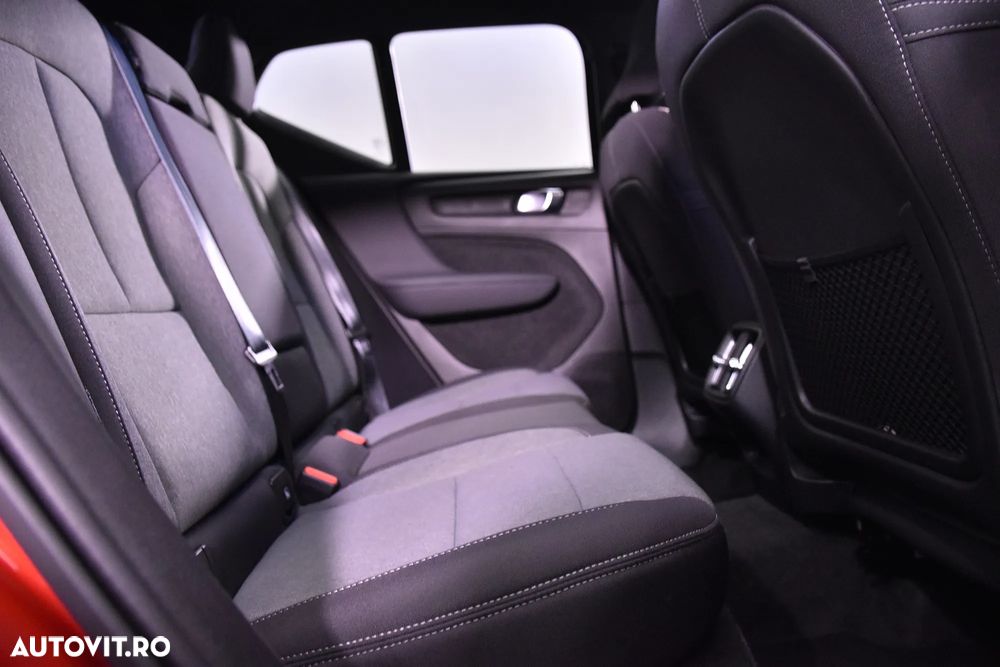 Volvo XC 40 B3 AT FWD MHEV Core - 12