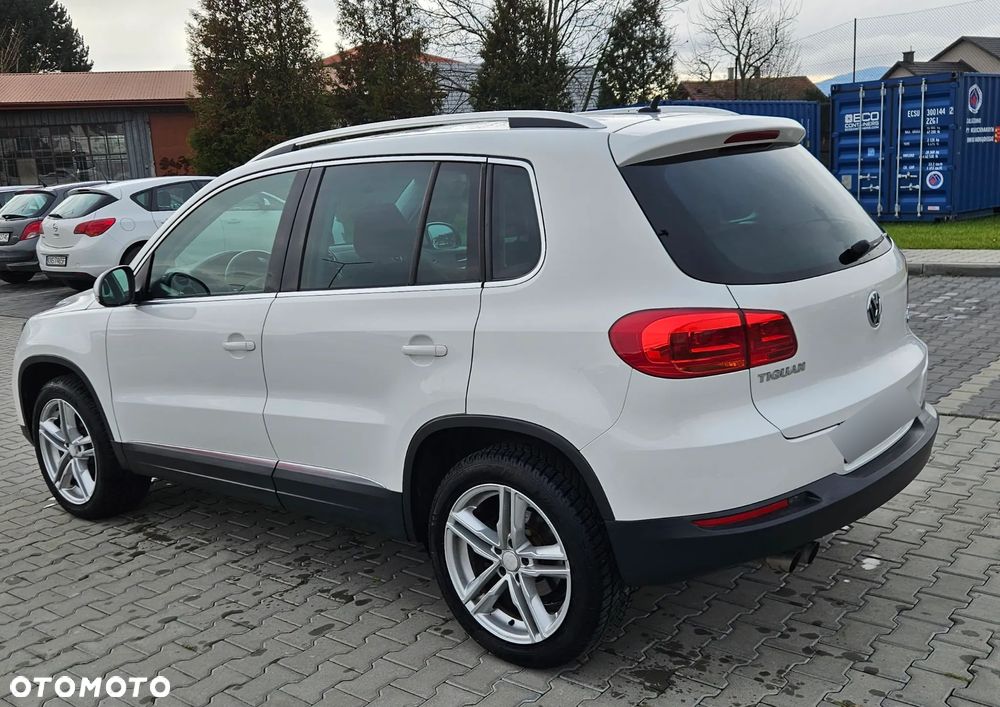 Volkswagen Tiguan 2.0 TDI DPF 4Motion BlueMotion Technology DSG Lounge Sport & Style - 6