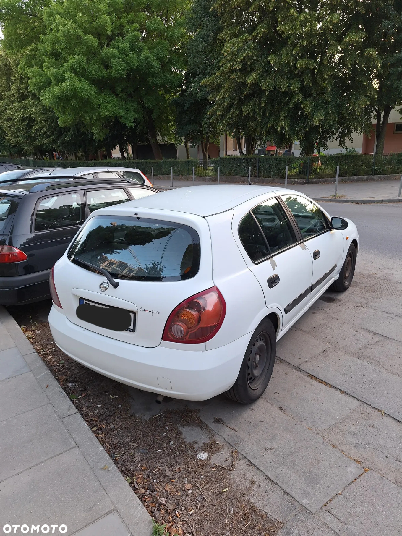 Nissan Almera - 4
