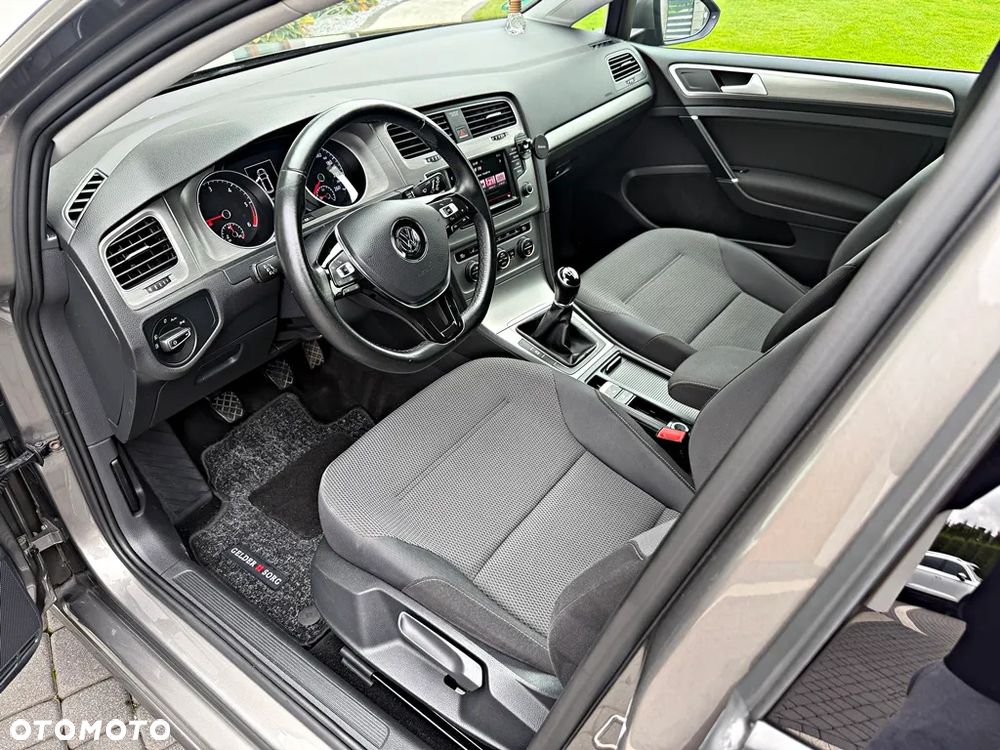 Volkswagen Golf 1.6 TDI BlueMotion Technology Comfortline - 15