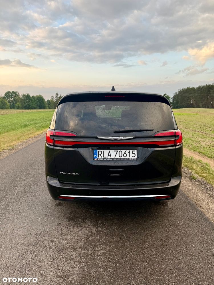 Chrysler Pacifica - 11