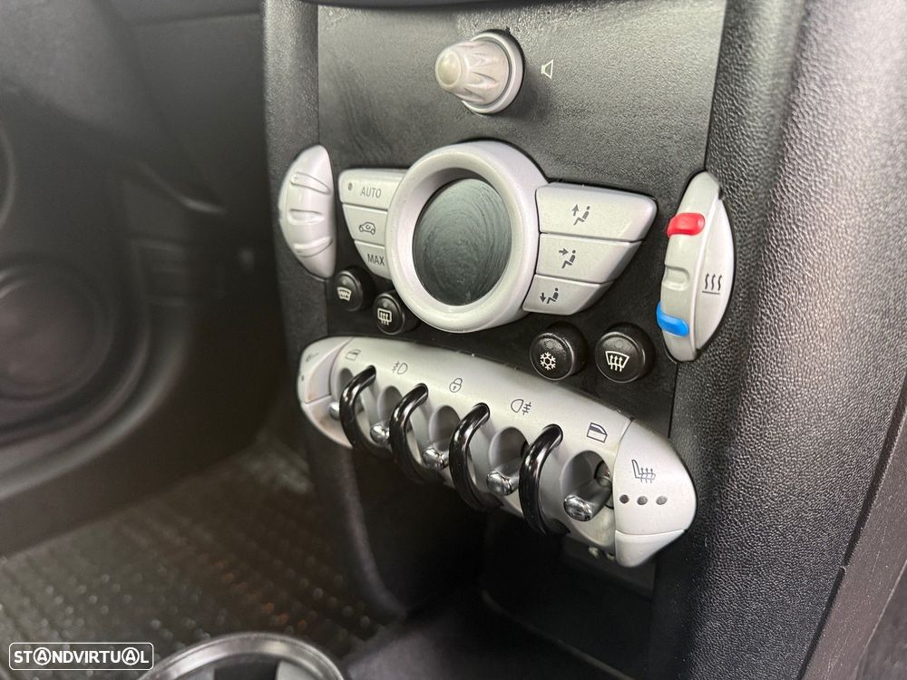 MINI 3 Portas One - 16