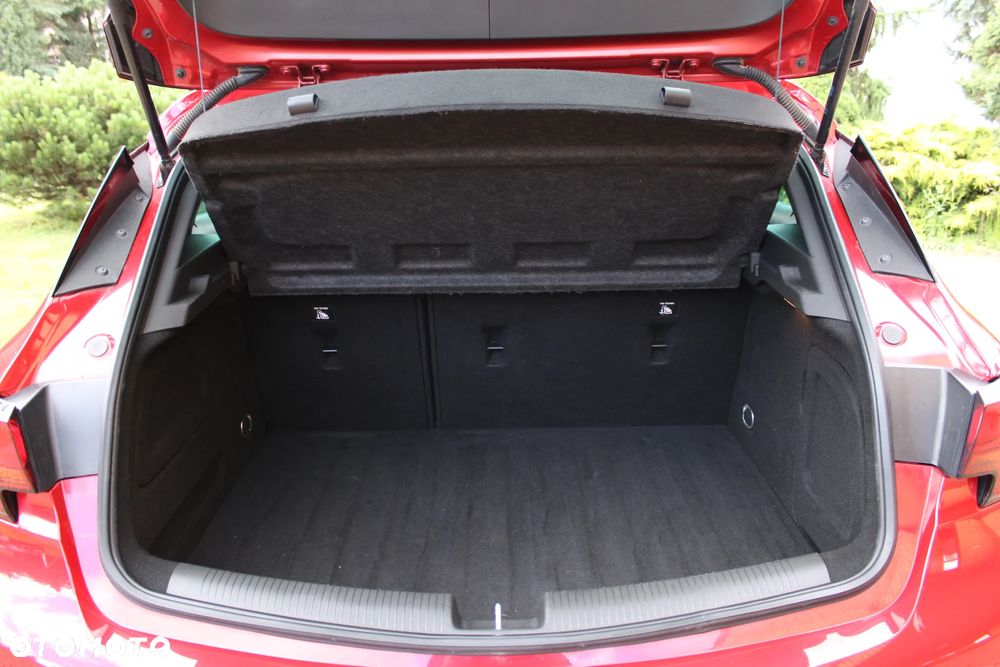 Opel Astra 1.2 T Elegance S&S - 21