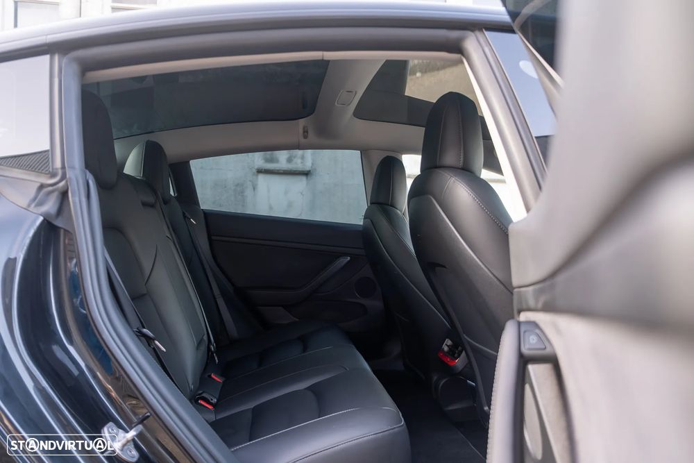 Tesla Model 3 Performance Dual Motor AWD - 33