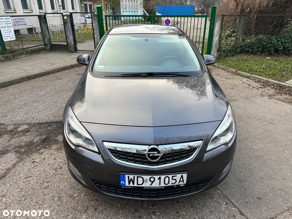 Opel Astra 1.4 Cosmo - 9