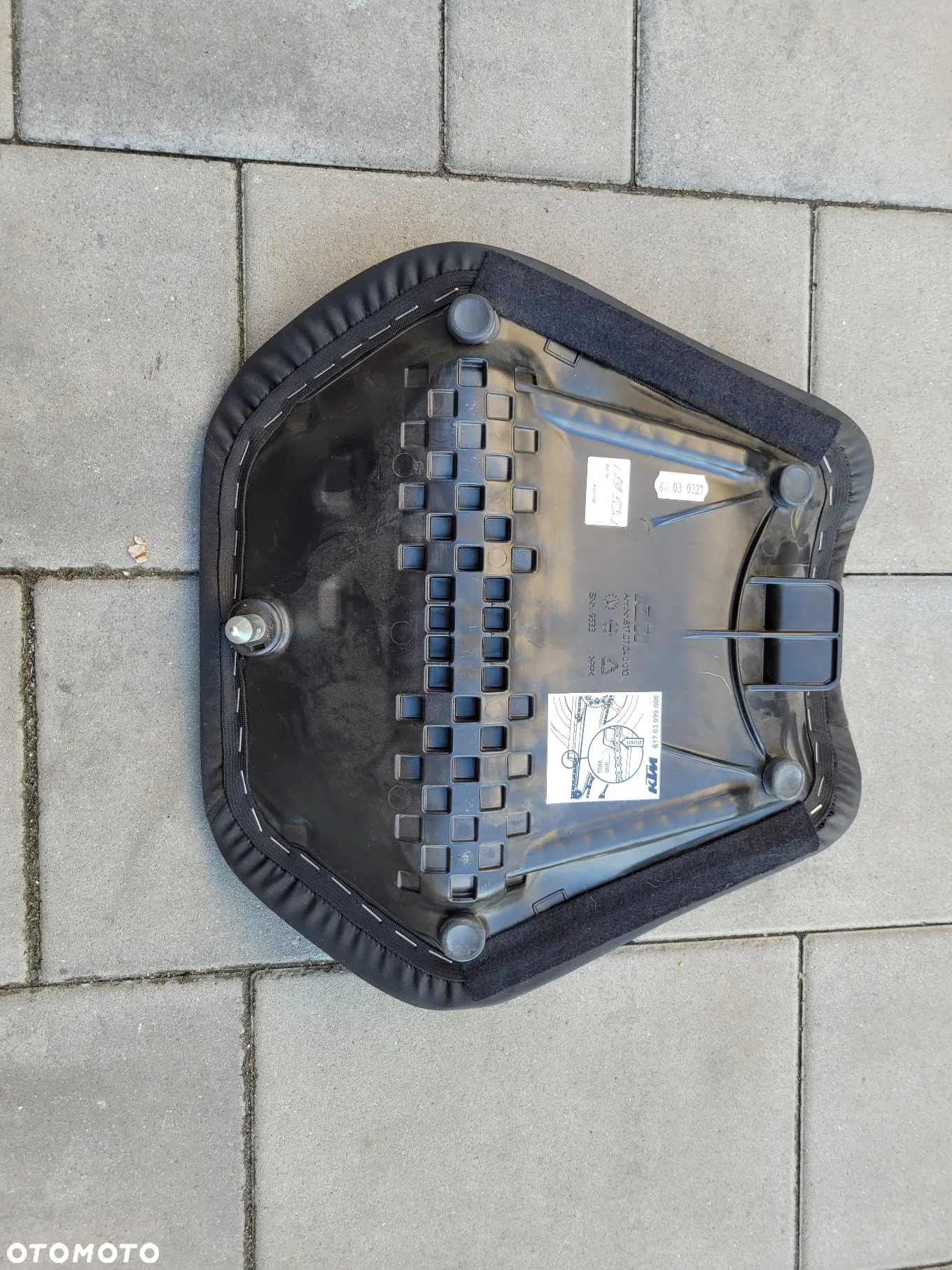 Kanapa, fotel przód, siedzenie kierowcy KTM Super Duke 1290 - 9