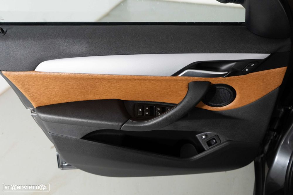 BMW X1 25 e xDrive Corporate Edition - 21