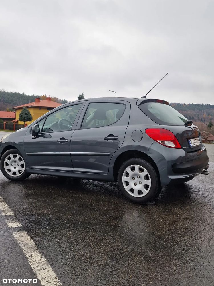 Peugeot 207 - 11