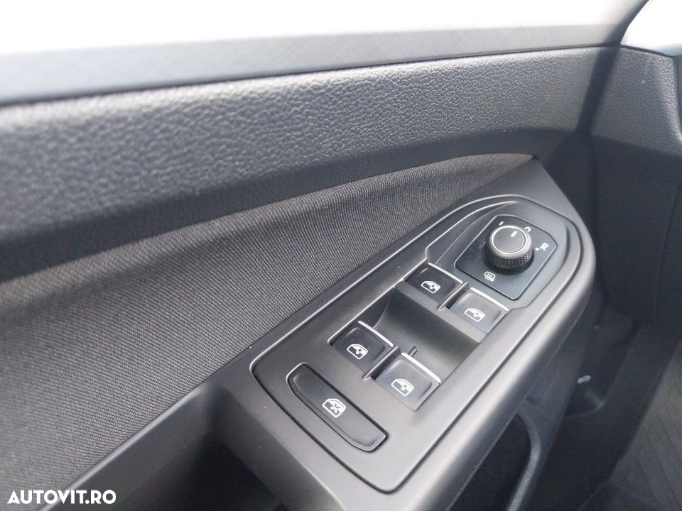 Volkswagen Golf - 12