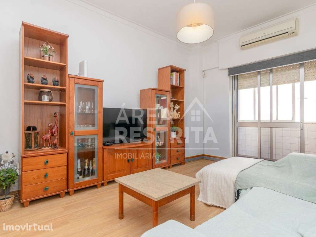 Apartamento T2 Cruz de Pau - Grande imagem: 4/20
