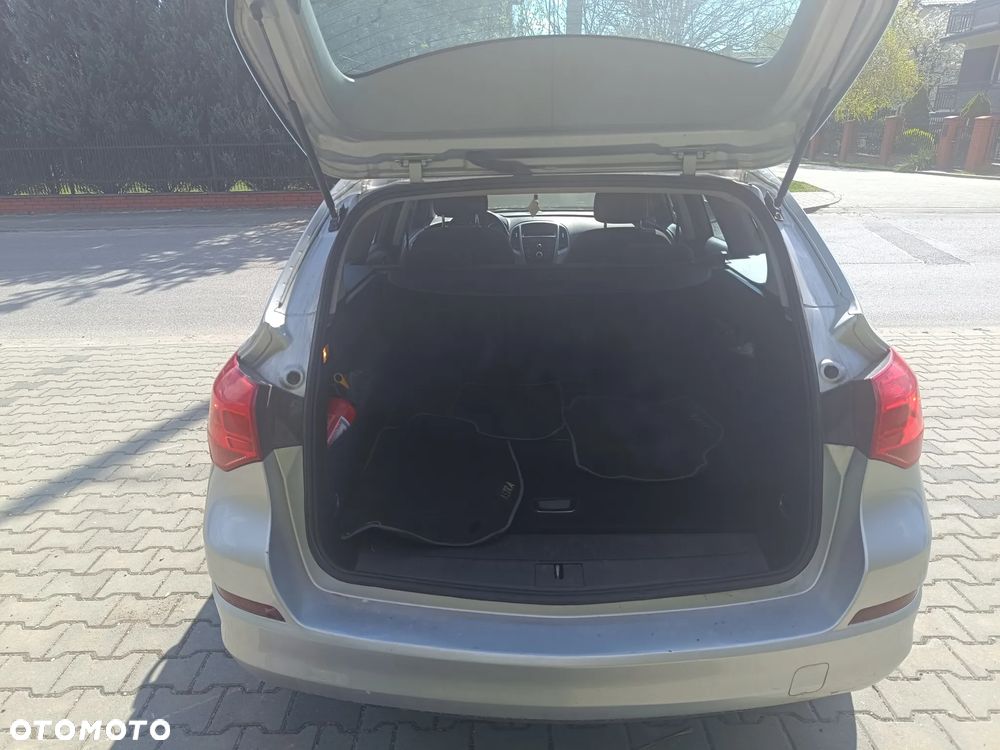 Opel Astra 1.7 CDTI DPF 150 Jahre - 11