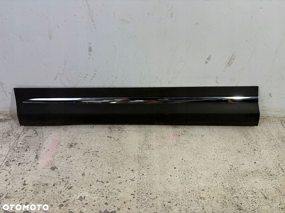 LISTWA DRZWI LEWY PRZÓD MERCEDES GLA W247 A2477279200