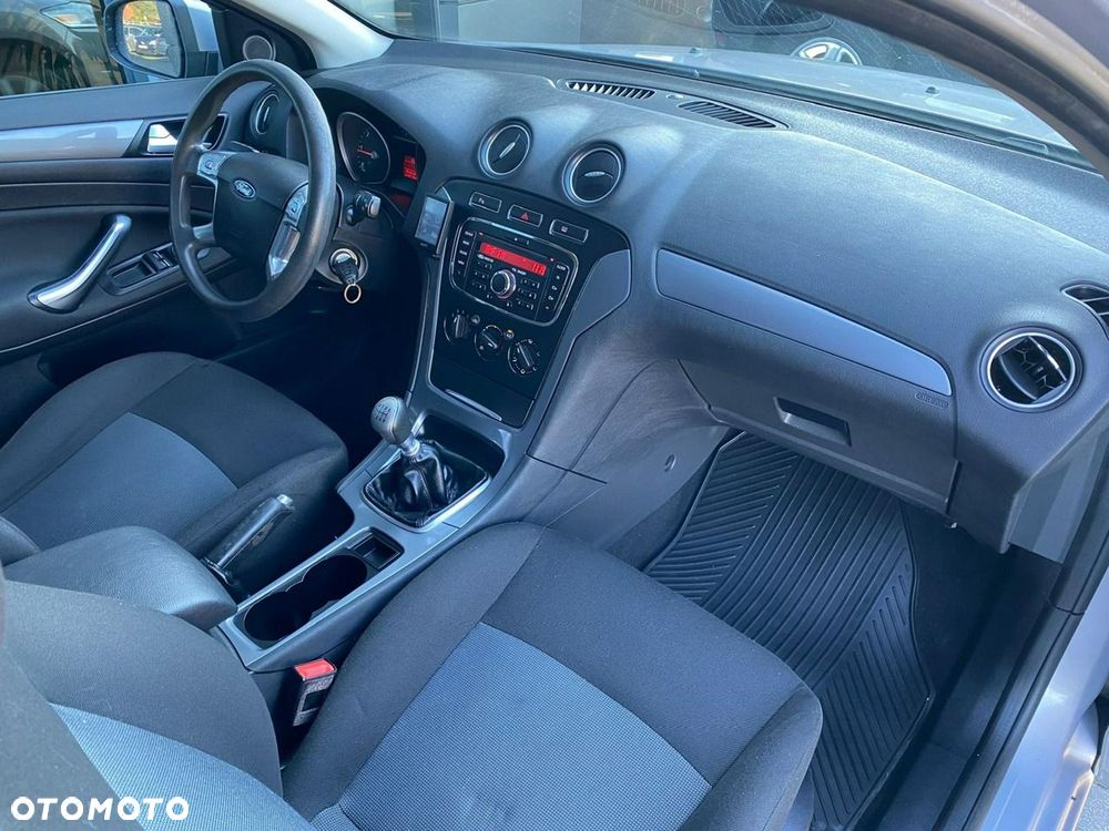 Ford Mondeo - 13