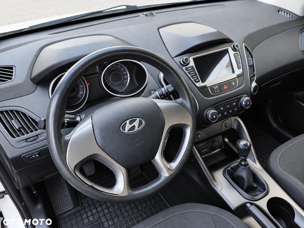 Hyundai ix35 1.6 2WD Fifa World Cup Edition - 18