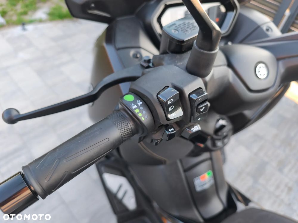 Yamaha X-max - 11