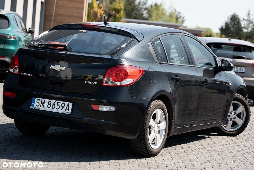 Chevrolet Cruze - 11