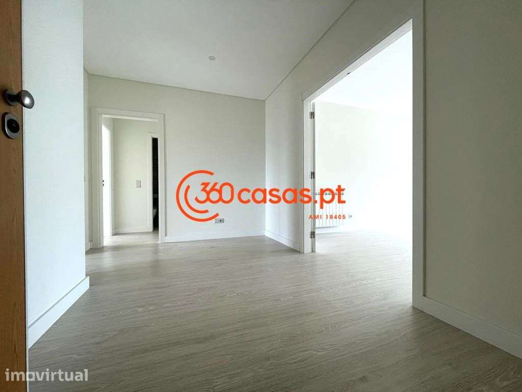 Apartamento T2 Novo com garagem e arrecadação em Faro - Grande imagem: 2/22