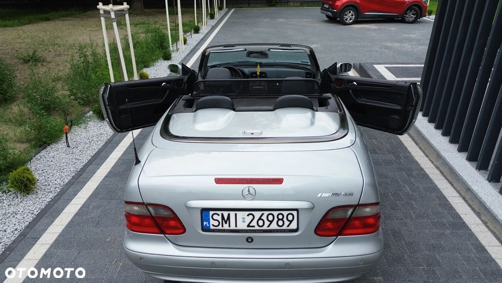 Mercedes-Benz CLK - 8