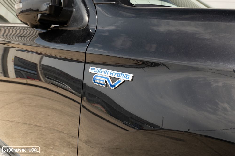 Mitsubishi Outlander - 4