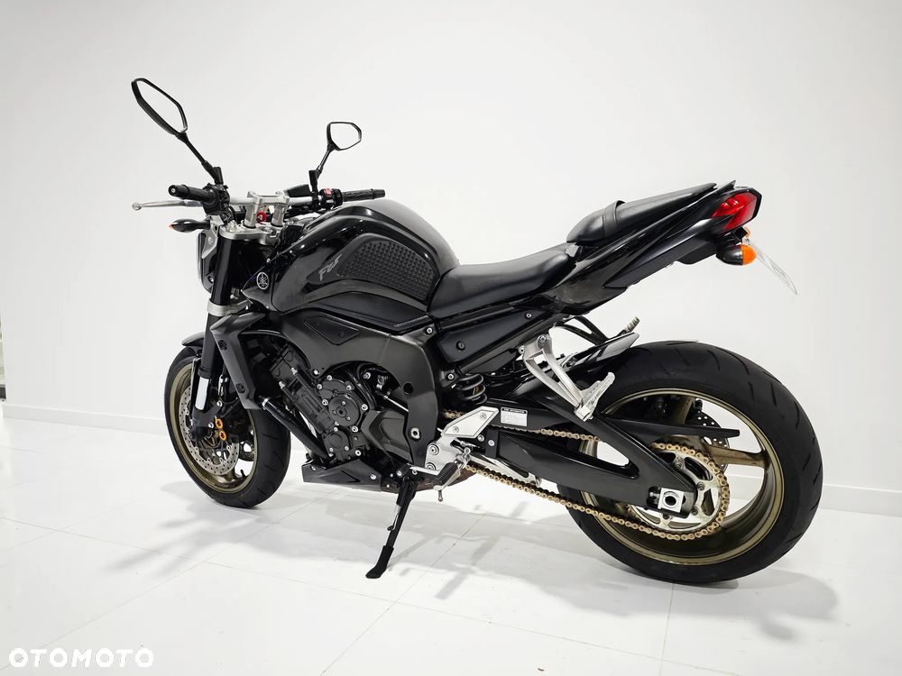 Yamaha FZ - 12
