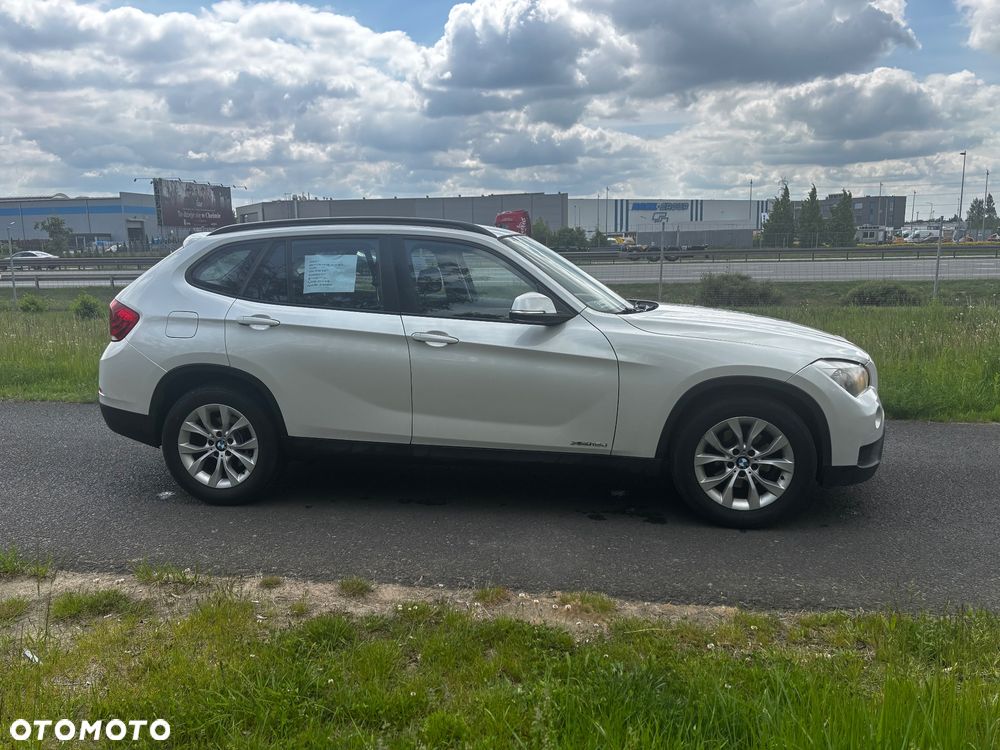 BMW X1 xDrive18d xLine - 9