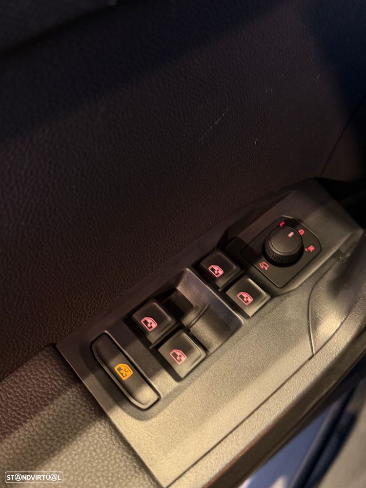 SEAT Arona 1.0 TSI Style — fotografia 37