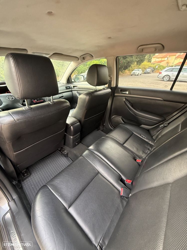 Toyota Avensis SW 2.2 D-4D Premium - 7
