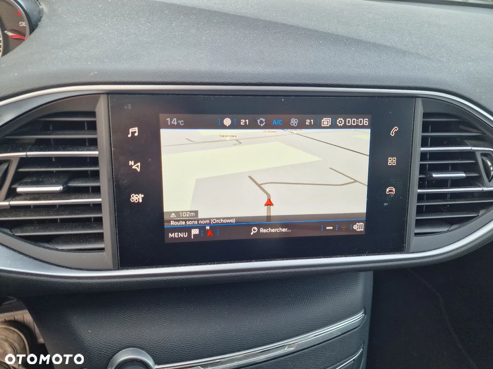 Peugeot 308 PureTech 130 GPF EAT8 Stop & Start Allure Business-Paket - 27