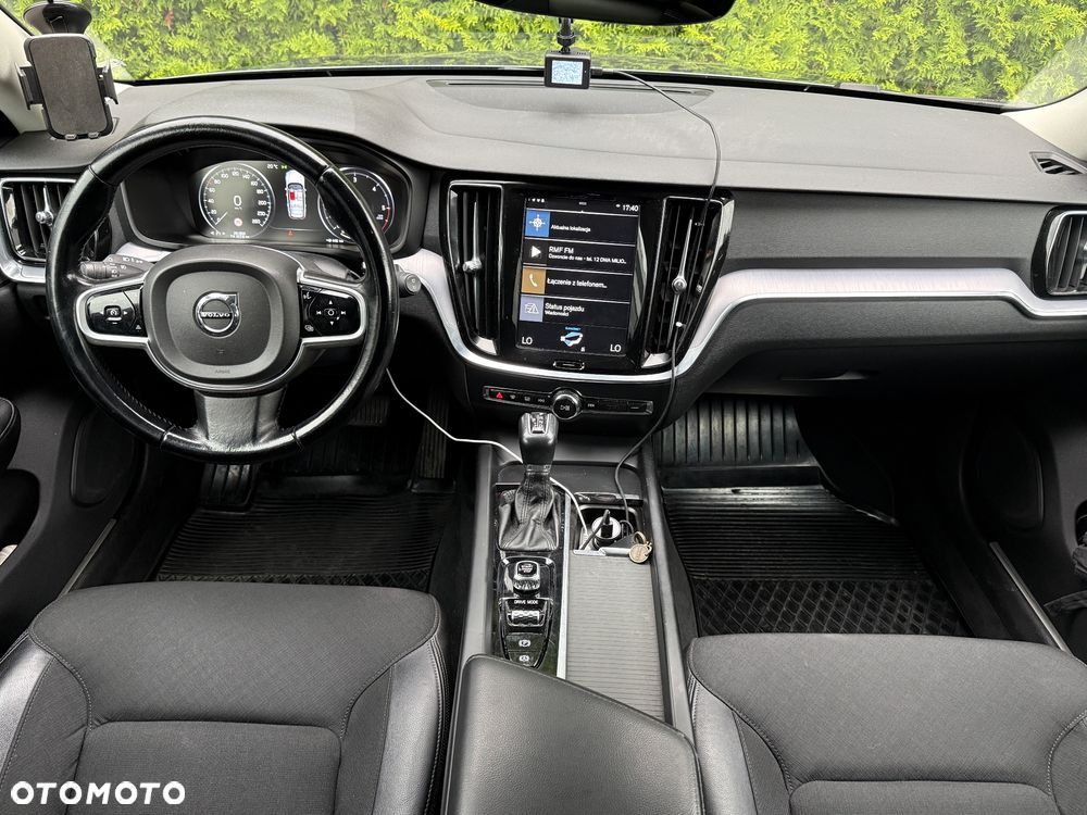 Volvo V60 Cross Country - 6