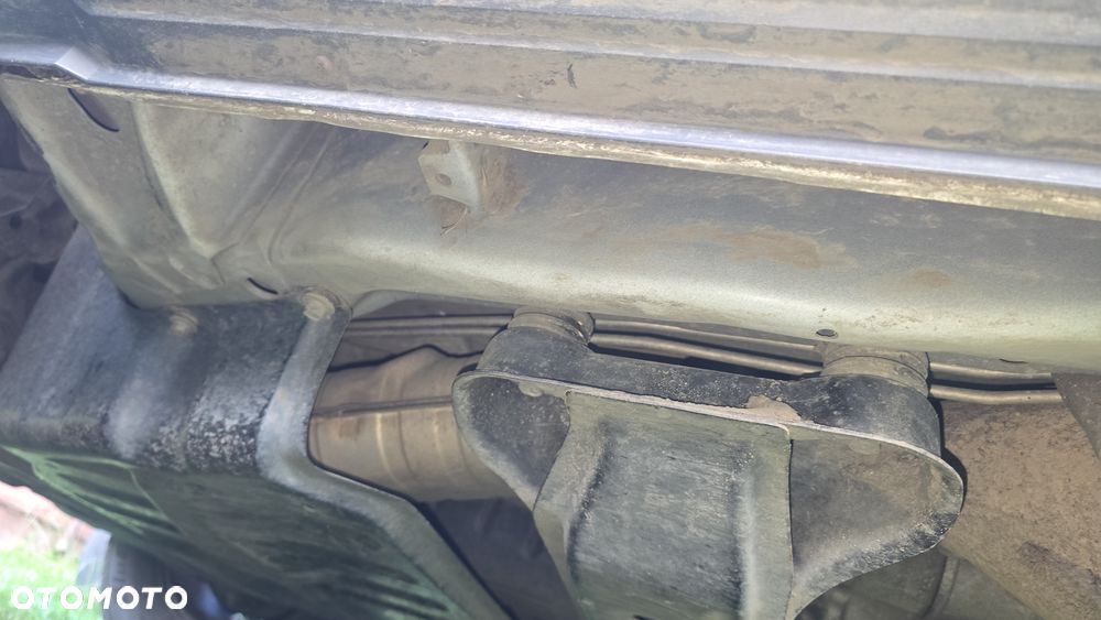 Mitsubishi Pajero - 28