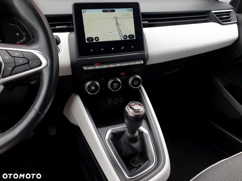 Renault Clio - 32