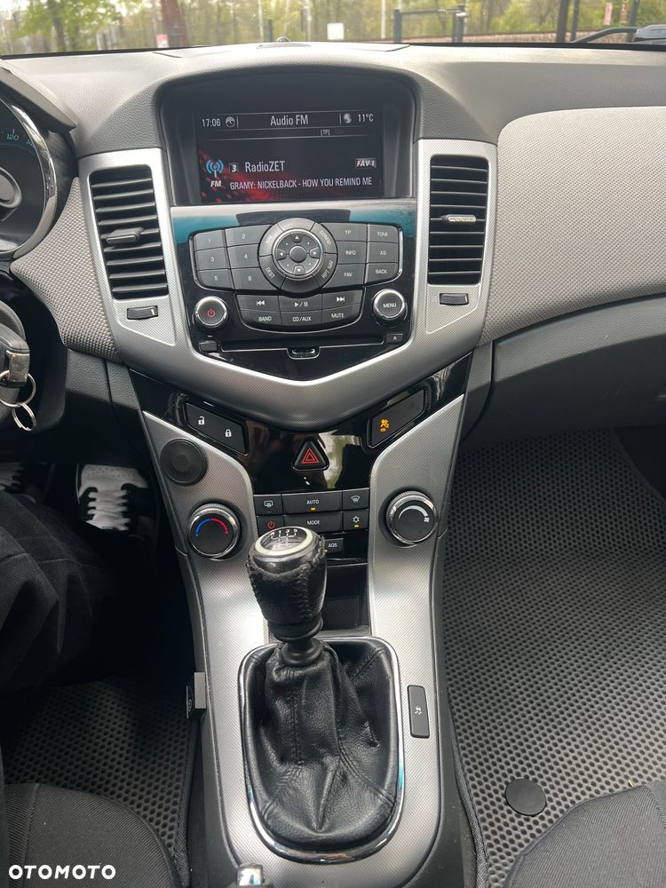 Chevrolet Cruze 1.8 LT - 14