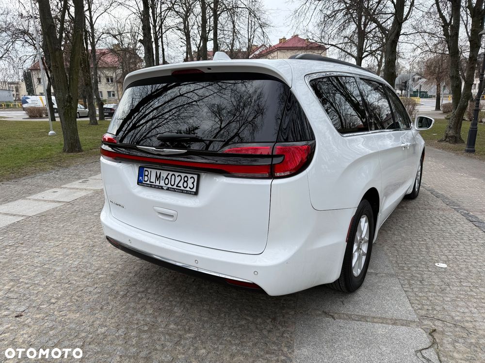 Chrysler Pacifica - 6