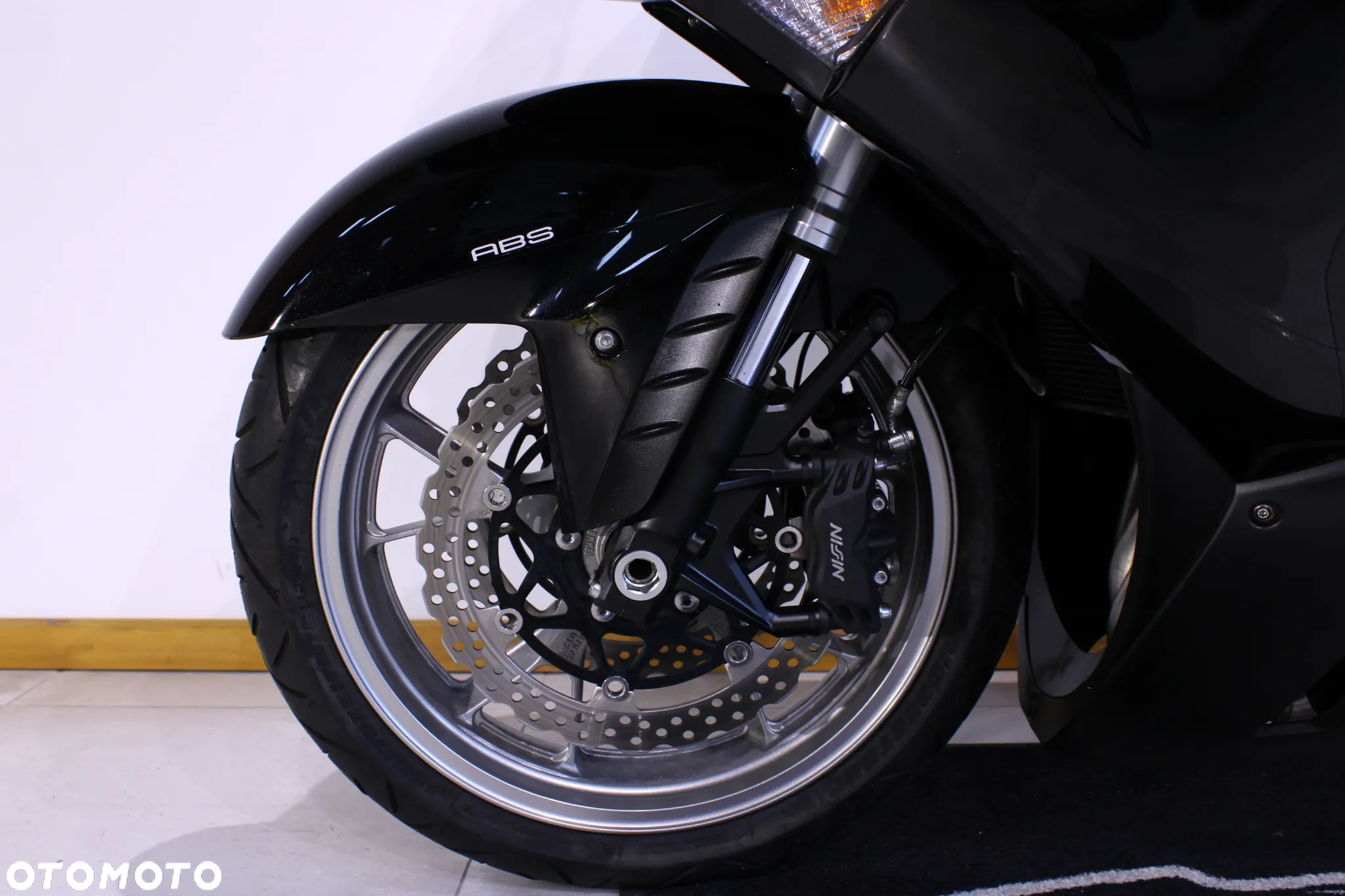 Kawasaki GTR - 23