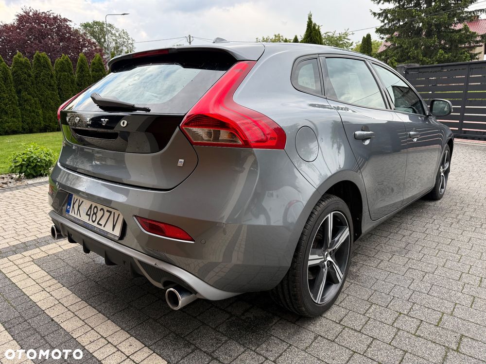 Volvo V40 D3 Geartronic RDesign - 12