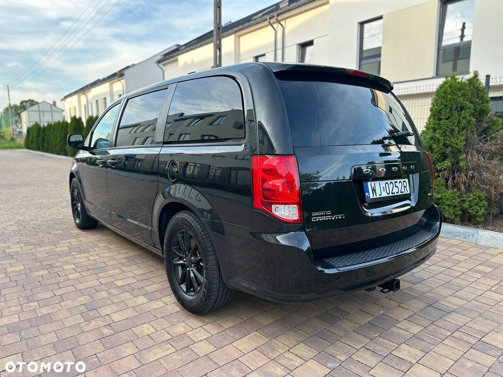 Dodge Grand Caravan 3.6 R/T - 4