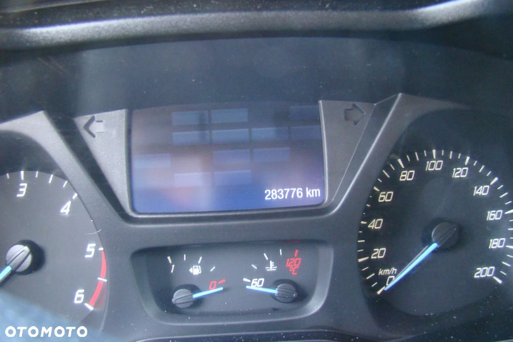 Ford Custom Transit - 13