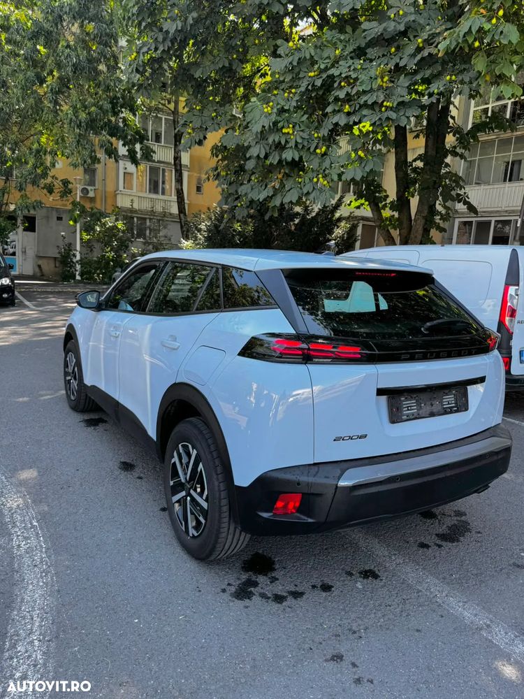 Peugeot 2008 - 4