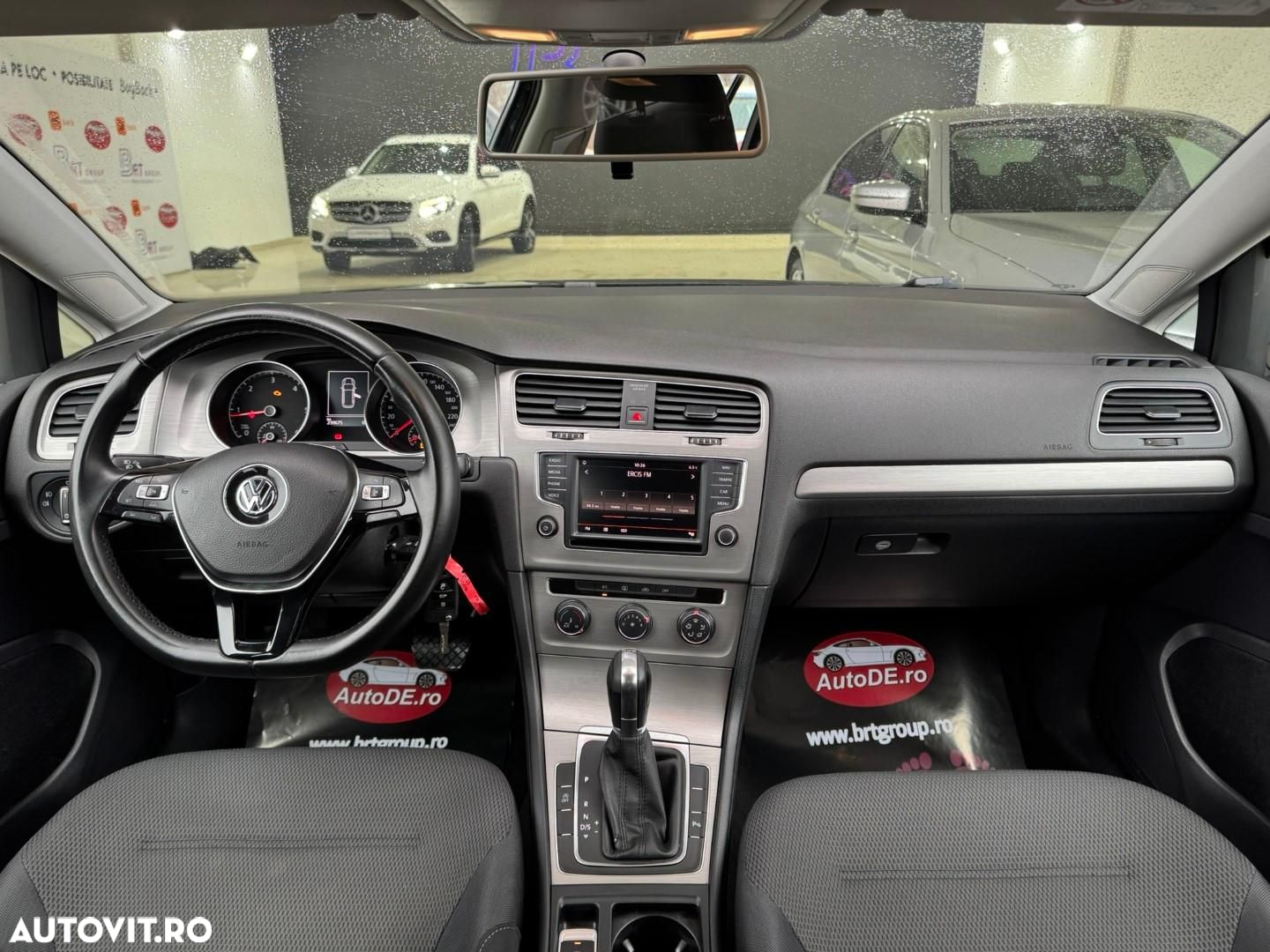 Volkswagen Golf - 8