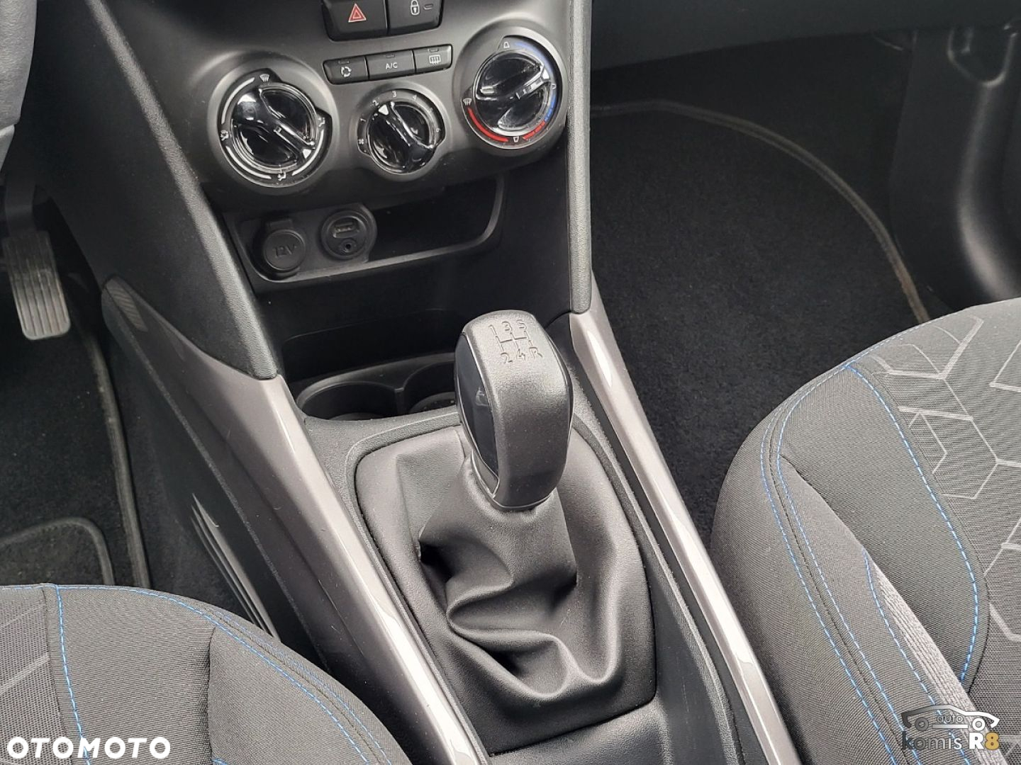 Peugeot 2008 - 25